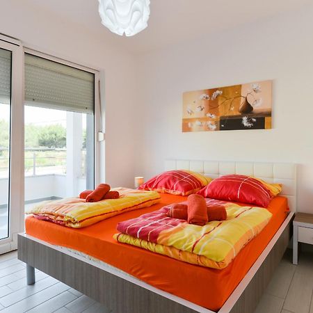 Apartmani Martin Mit Beheiztem Pool With Heated Pool Bibinje Esterno foto