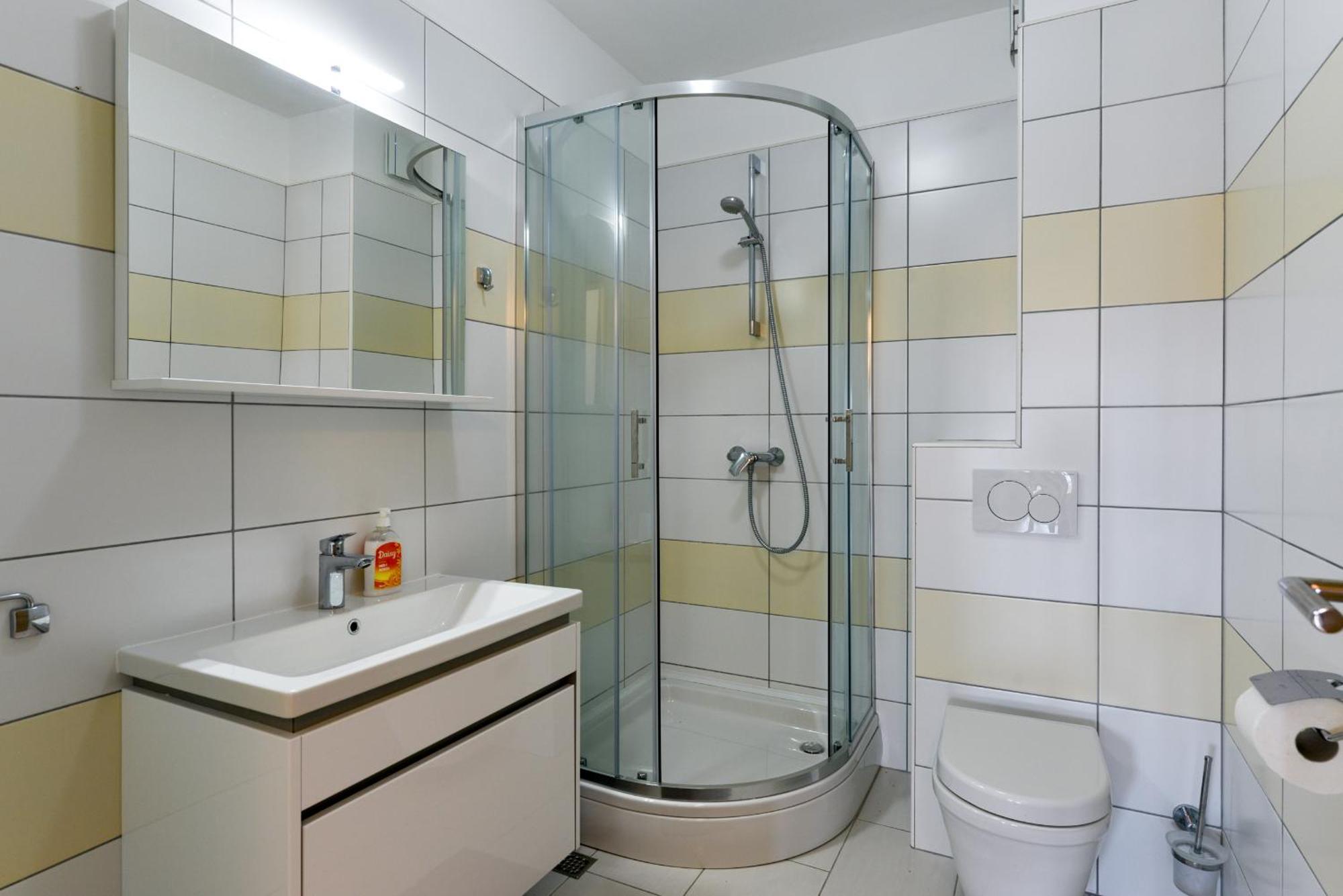 Apartmani Martin Mit Beheiztem Pool With Heated Pool Bibinje Esterno foto