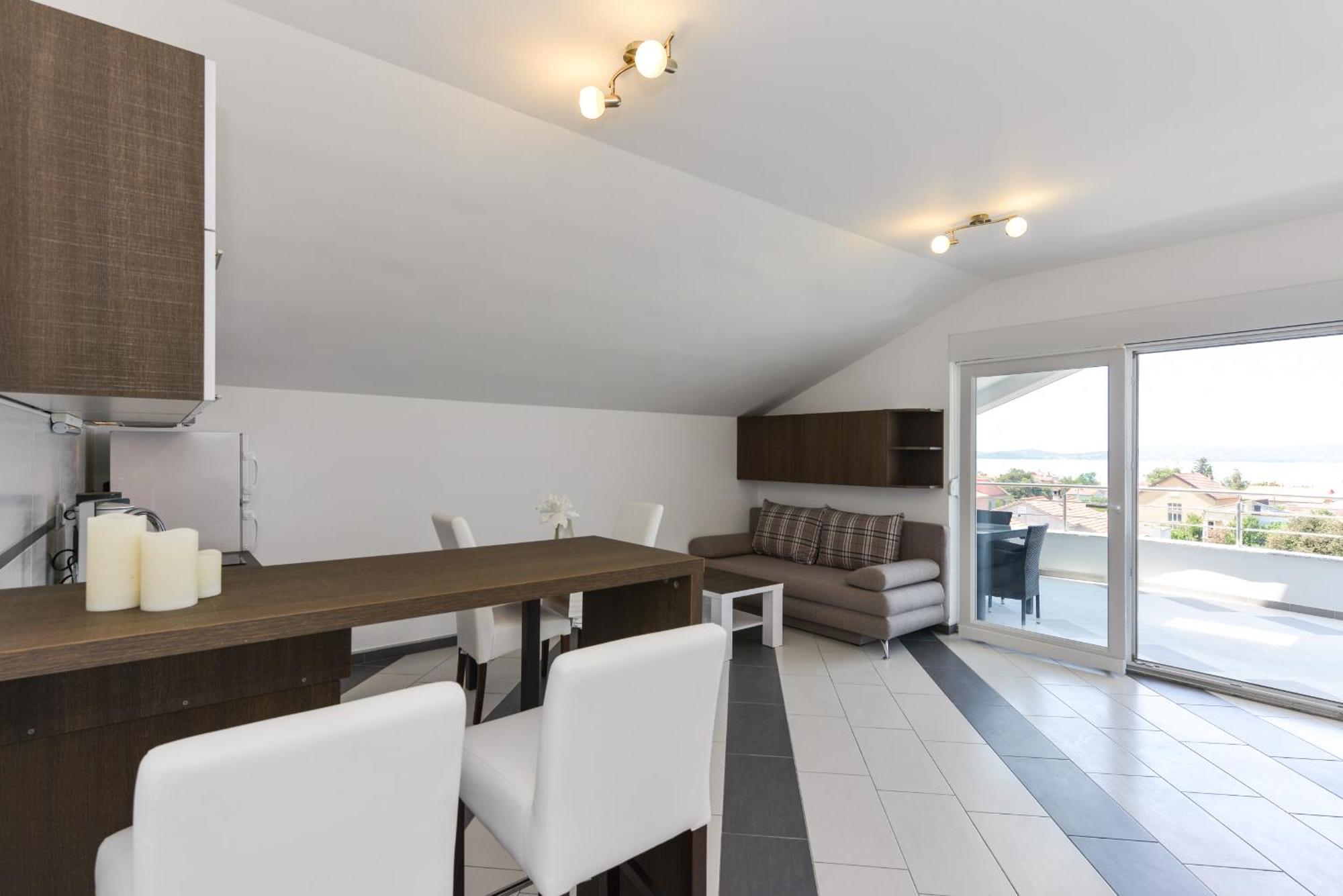 Apartmani Martin Mit Beheiztem Pool With Heated Pool Bibinje Esterno foto