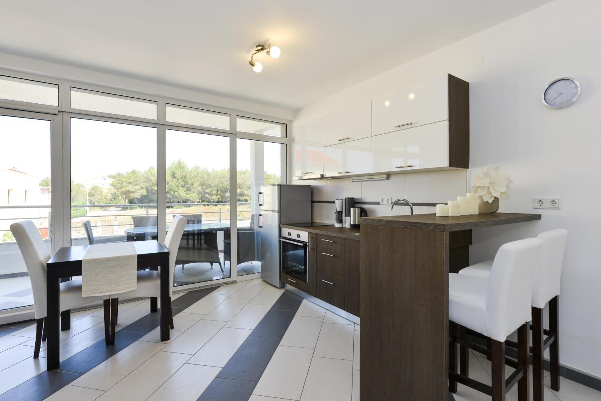 Apartmani Martin Mit Beheiztem Pool With Heated Pool Bibinje Esterno foto