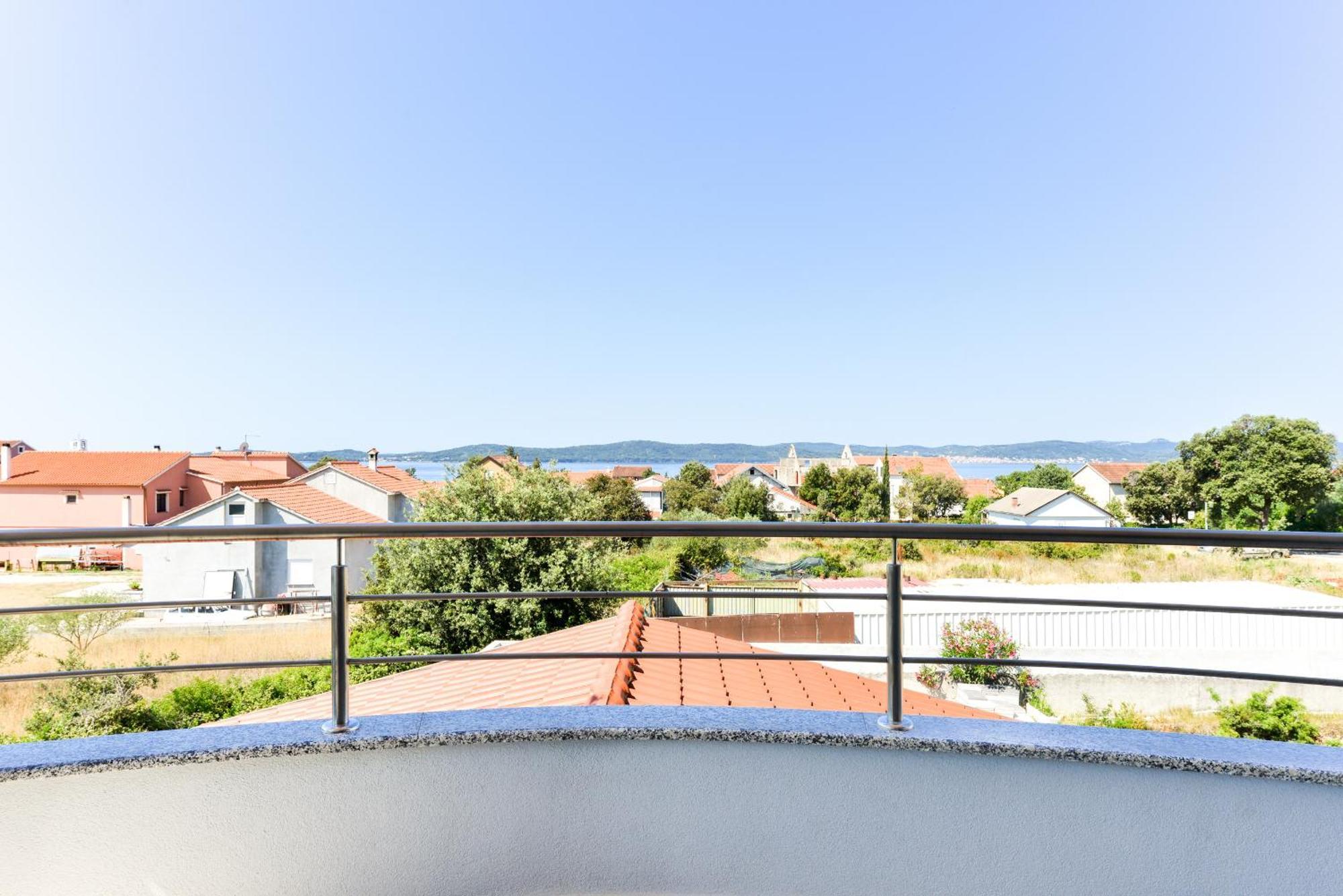 Apartmani Martin Mit Beheiztem Pool With Heated Pool Bibinje Esterno foto